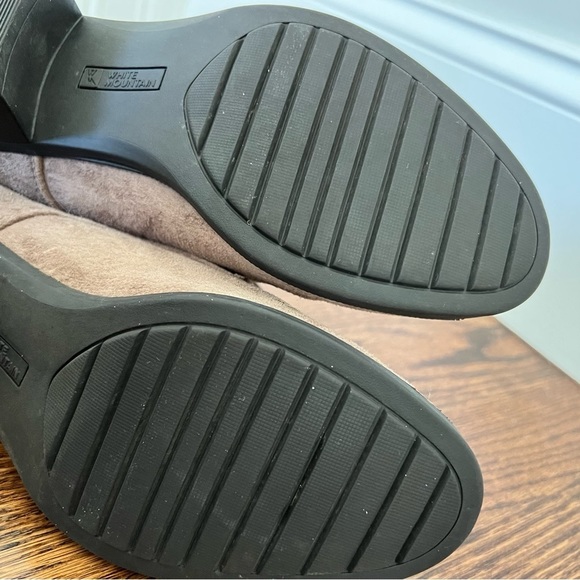 White mountain Brown suede booties lace up size 7.5 made in China leather - Picture 5 of 9